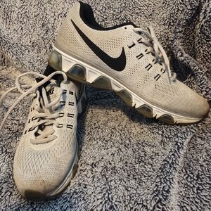 Nike Run Easy Gray Size 9